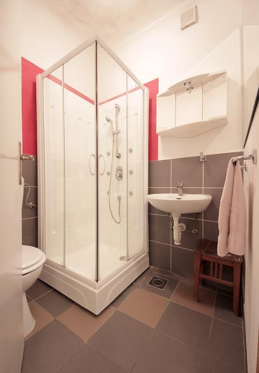 Guesthouse Lessi Zagreb Zimmer foto