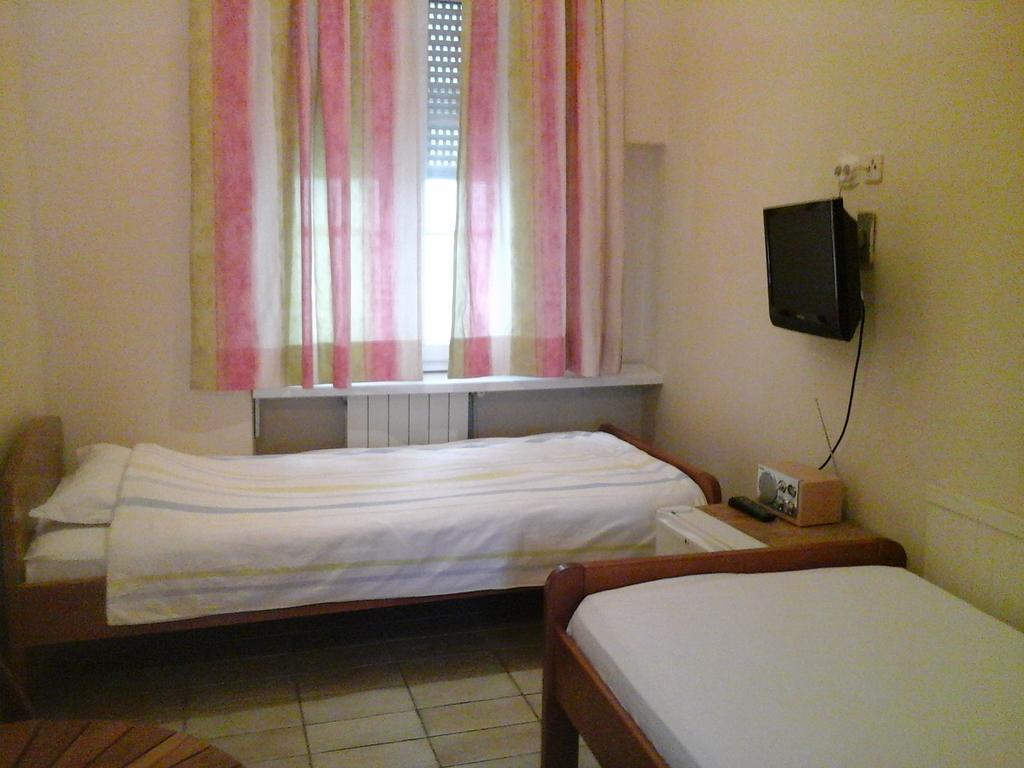Guesthouse Lessi Zagreb Zimmer foto