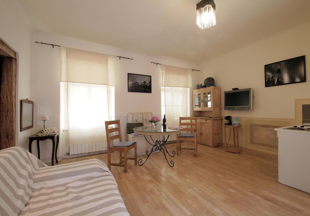Guesthouse Lessi Zagreb Zimmer foto